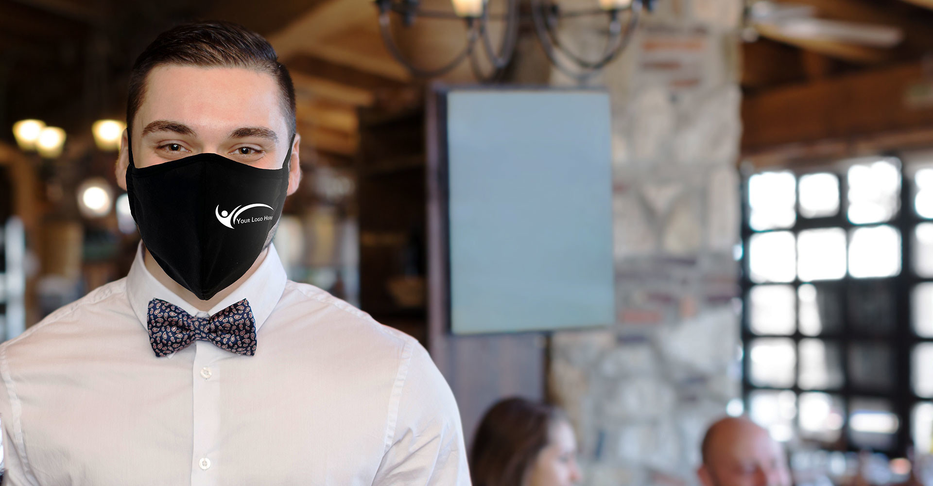 Mit dem Logo Ihres Unternehmens personalisierte Maske: ein neues Werbeinstrument, das nicht ignoriert werden kann
